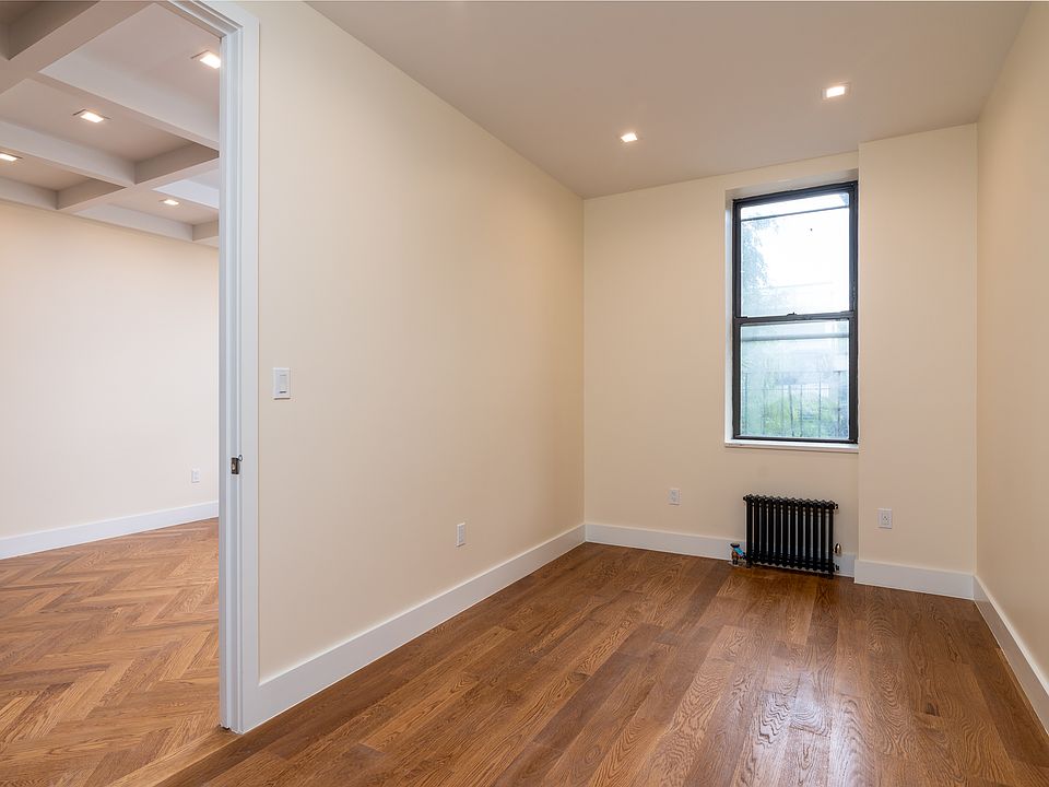 1st image of 941 Washington Ave #119