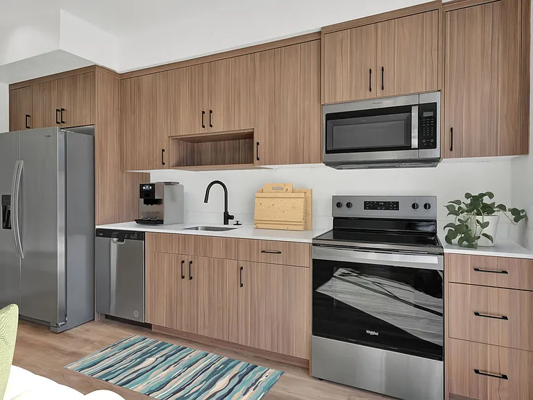 Veazey Park Apartments — Photo 20