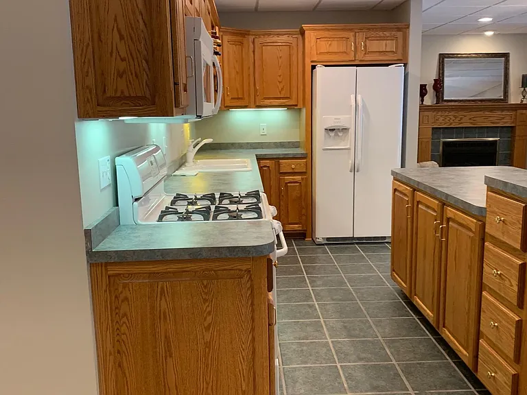 7805 Rutherford Ct — Photo 38
