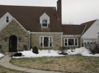 122 Sylvania Dr, Pittsburgh, PA 15236