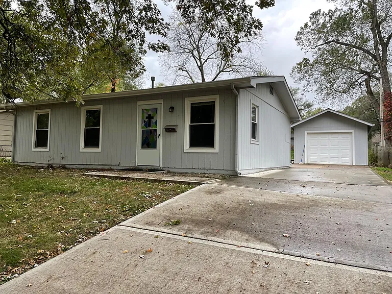 2518 S 48th St — Photo 1