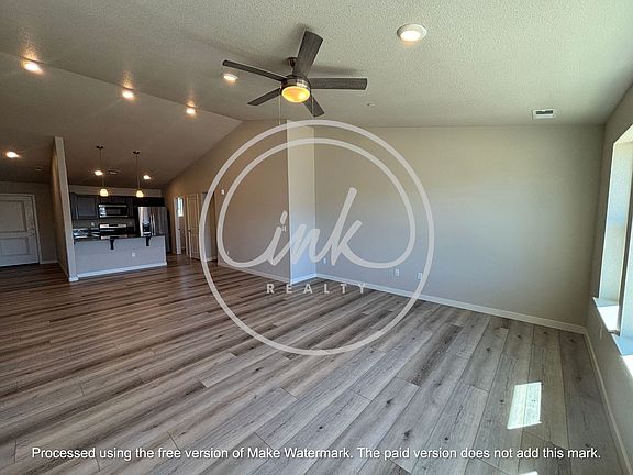 4th image of 608 Crossing Cir #3