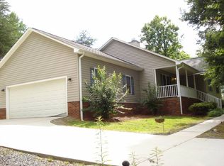 160 Seven Creeks Dr, Stokesdale, NC 27357