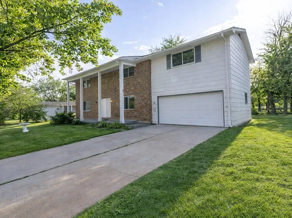 1305 N Golf Blvd #B, Columbia, MO 65202