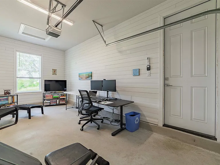 104 Lazy Oak Pl — Photo 5