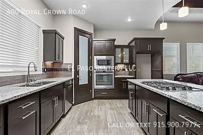 400 Royal Crown Rd — Photo 24