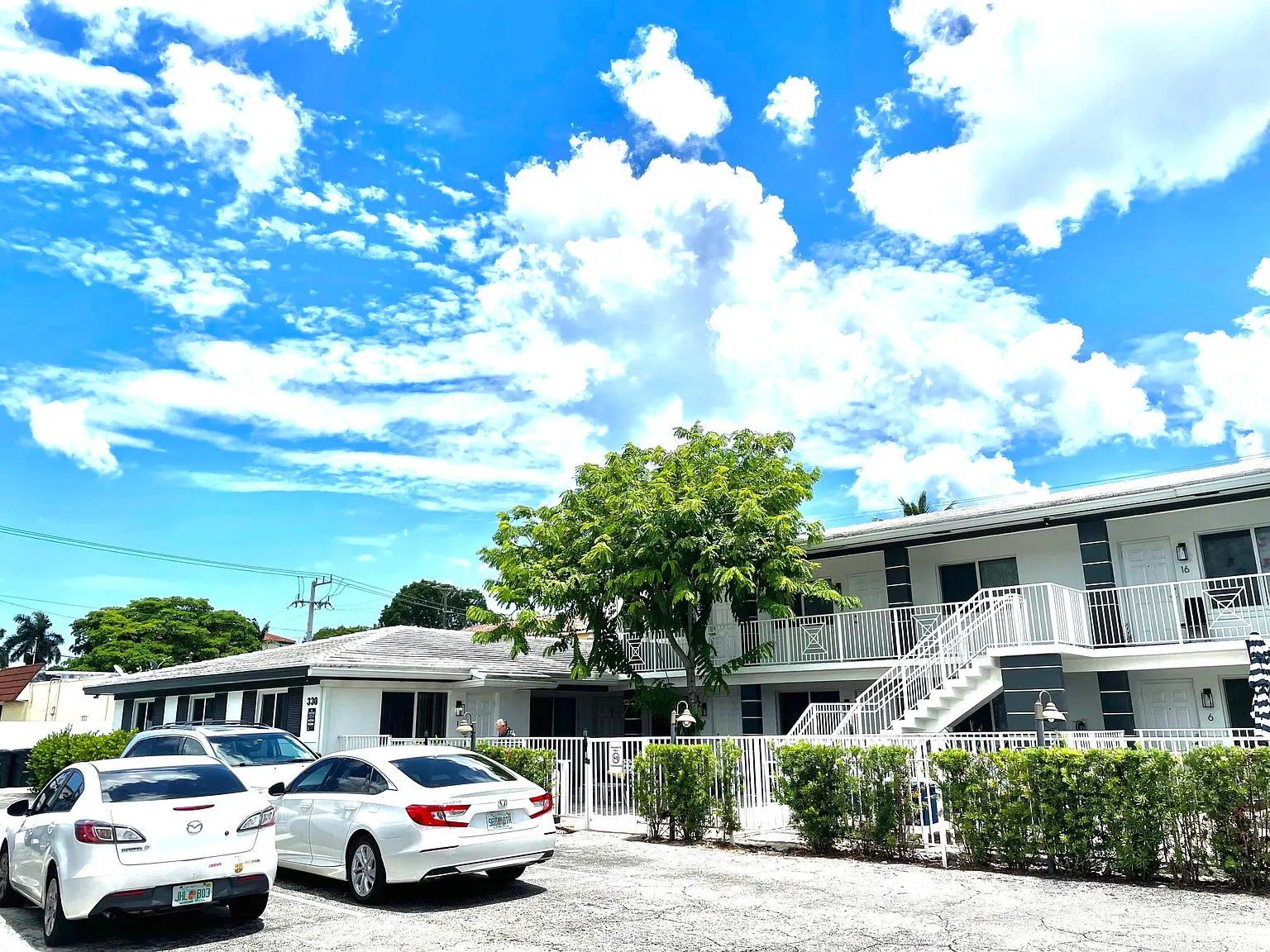 2 bed, 1.0 bath, 1100 sqft, $1,900 — Photo 4
