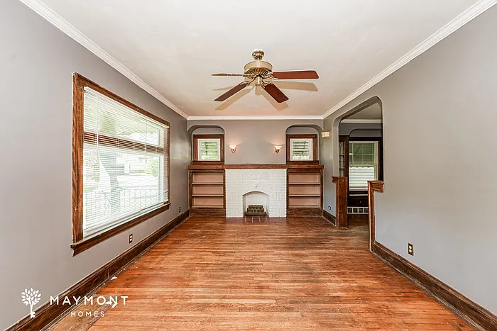 9509 Rosewood Ave — Photo 6