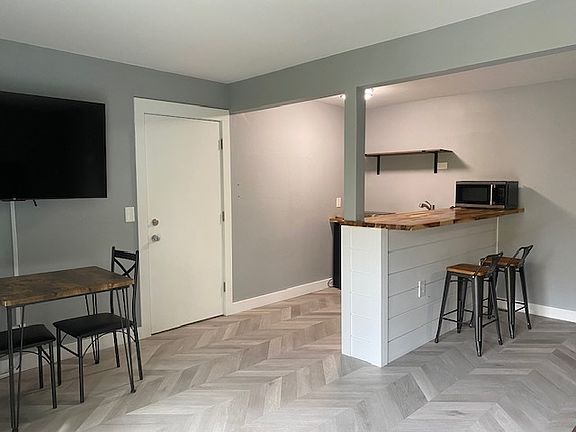 2nd image of 146 Woodford St #2