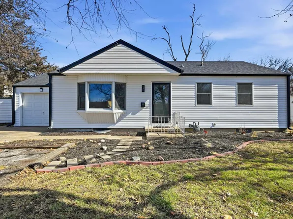 1306 SW Glendale Dr, Topeka, KS 66604