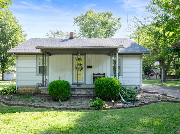 916 Woodlawn Dr, Anderson, IN 46012