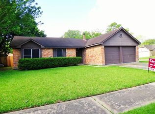 7002 Tara Dr, Richmond, TX 77469