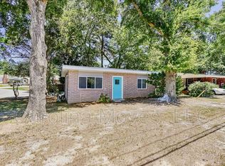 201 Brushy Creek Rd, Taylors, SC 29687