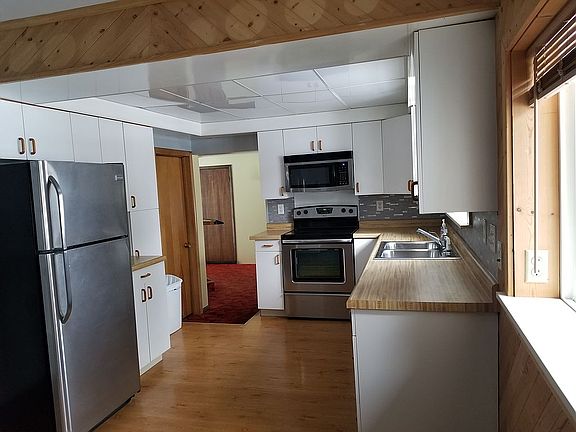 Dinning room/ kitchen