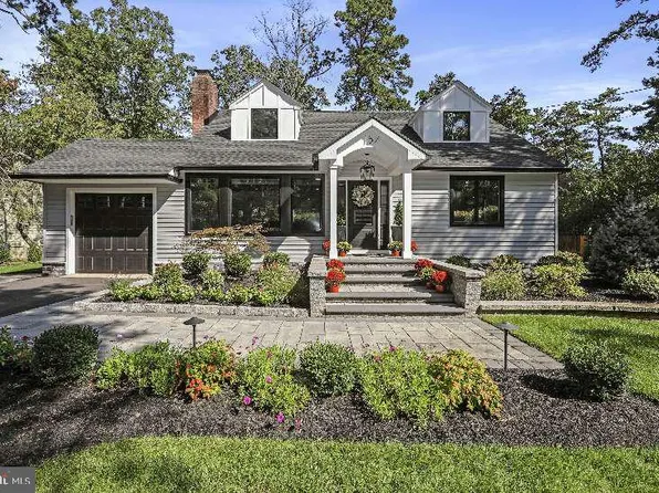 157 Apache Trl, Medford Lakes, NJ 08055