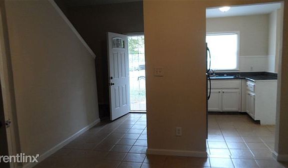 PICTURE LOOKING OUT TO THE FRONT DOOR