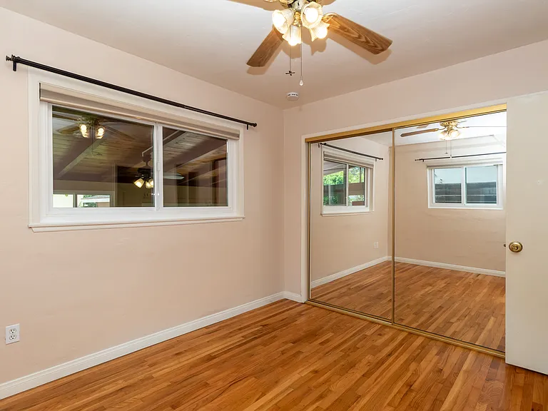 1263 Tourmaline St — Photo 36