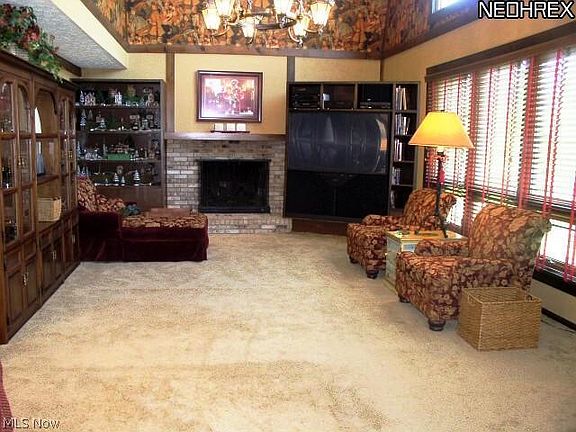 3rd image of 11620 Forestview Dr