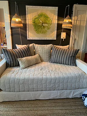 Rented by Melissa Conanan, LREB | media 3