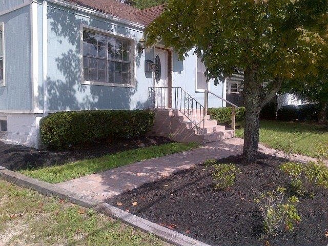 1st image of 311 Manapaqua Ave