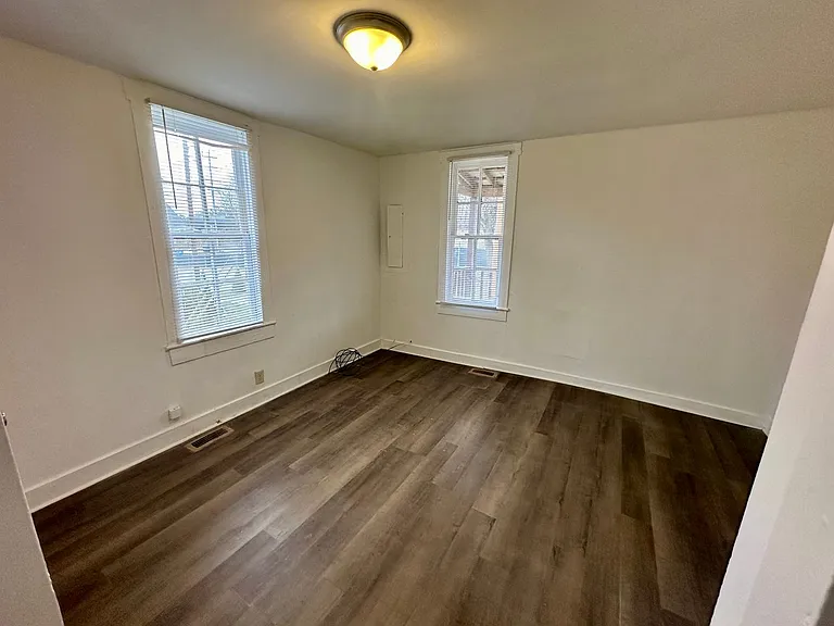 1510 Whatley St — Photo 7