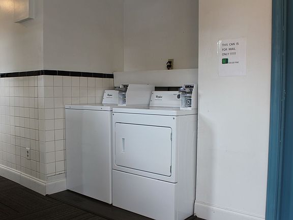 3rd image of 320 W 8th St APT 201-A