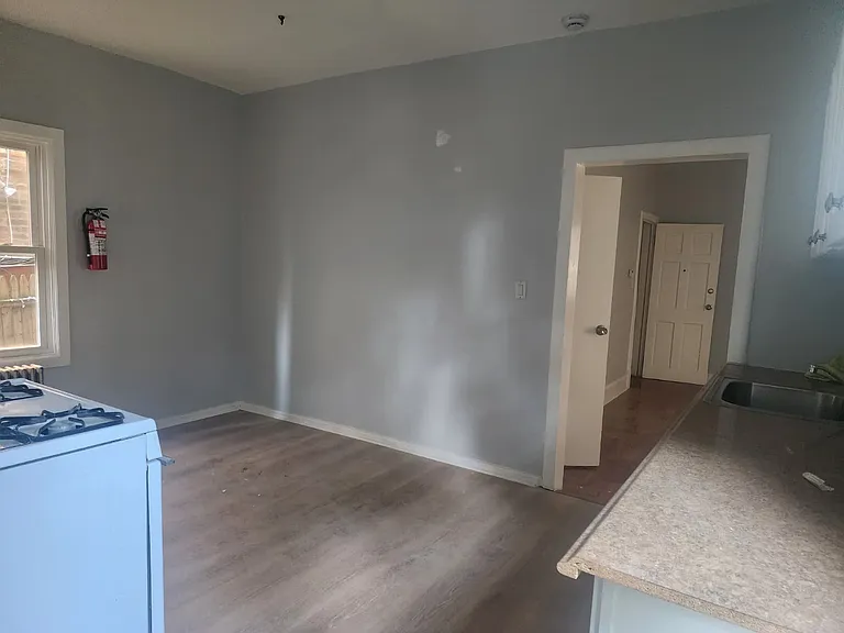 45 Linden St #1 — Photo 6