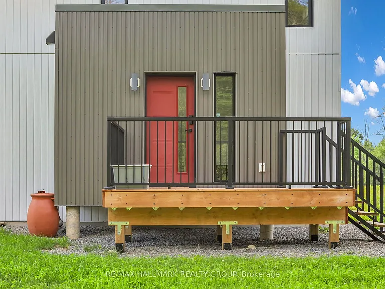 165 Knapp St — Photo 3