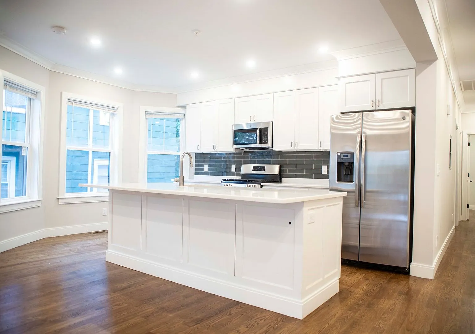 Fantastic Allston 4-bed, 2-bath — Photo 1