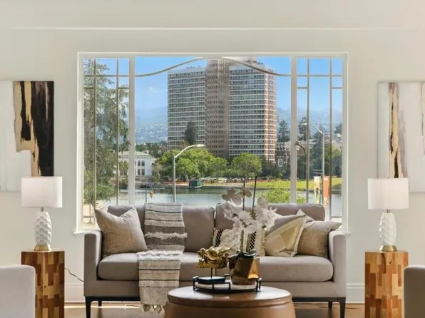 244 Lakeside Dr #202, Oakland, CA 94612