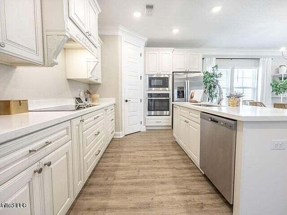 5th image of 307 Glenrose Ave #1032
