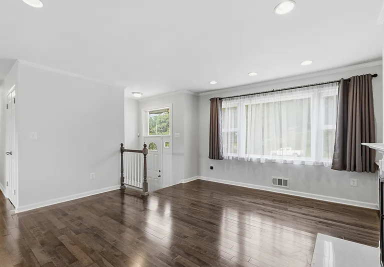 3514 Cherry Valley Dr — Photo 3