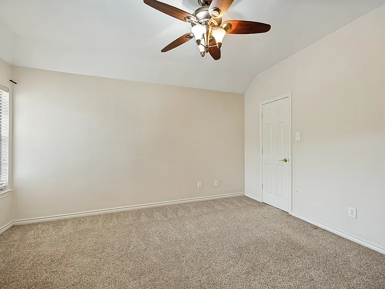 2129 Argyle Dr — Photo 15