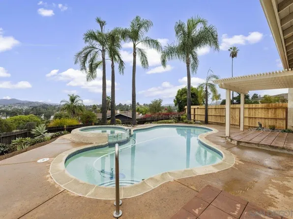 230 Bahia Ln, Escondido, CA 92026