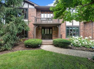 604 Ridgewood Ct, Oak Brook, IL 60523