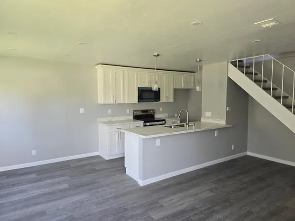 2936 Peachtree Dr Unit 2, Stockton, CA 95203