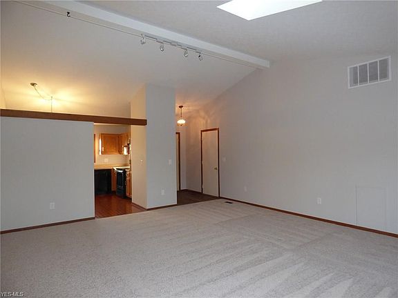 4th image of 172 Sturbridge Dr