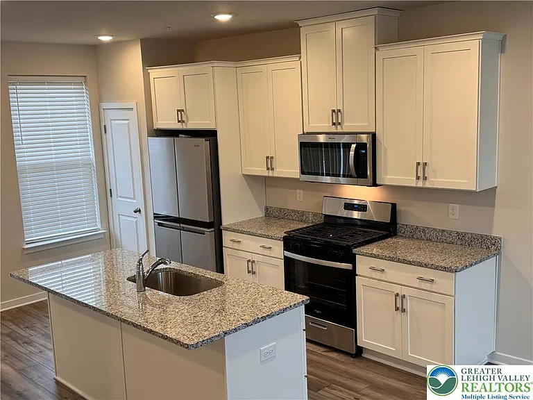 7634 Clayton Ave — Photo 13