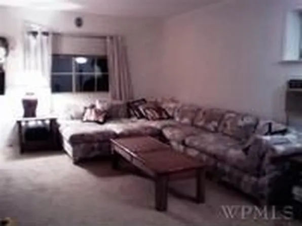 321 Fox Run Ln, Carmel, NY 10512