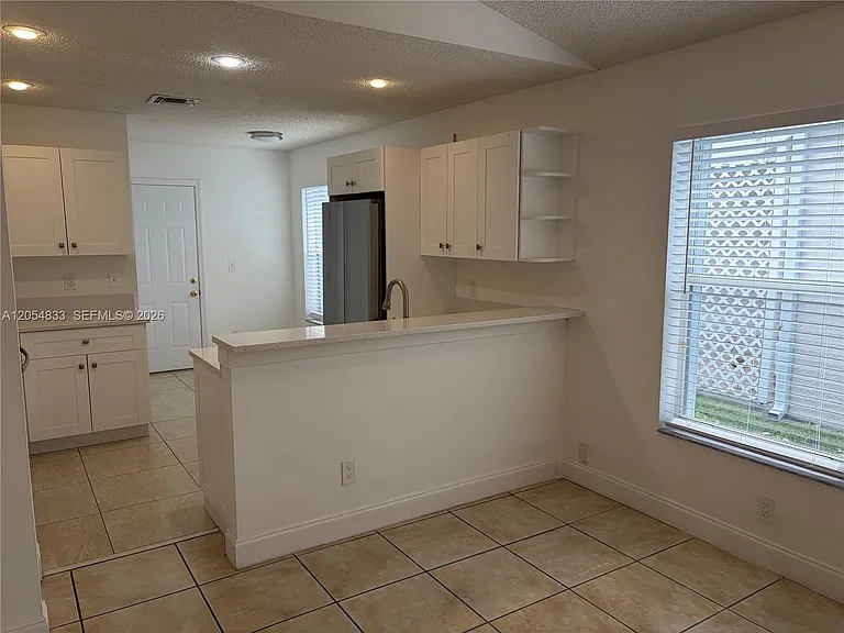 9020 Lake Park Cir N — Photo 7