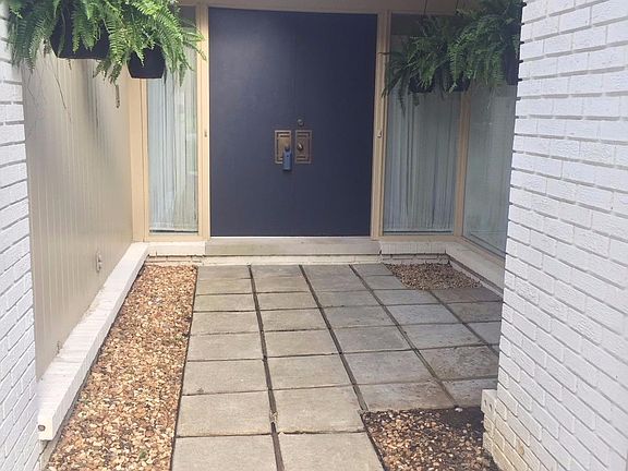 5th image of 3424 Flintridge Dr