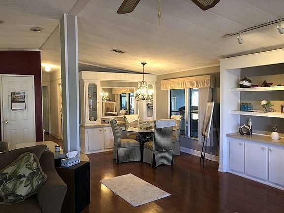4th image of 2640 Grand Traverse Cir #U-10