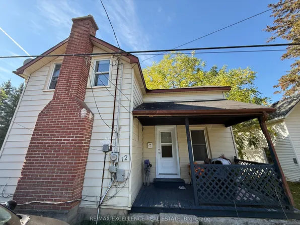 12 Original Rd, Greater Napanee, ON K7R 3C6