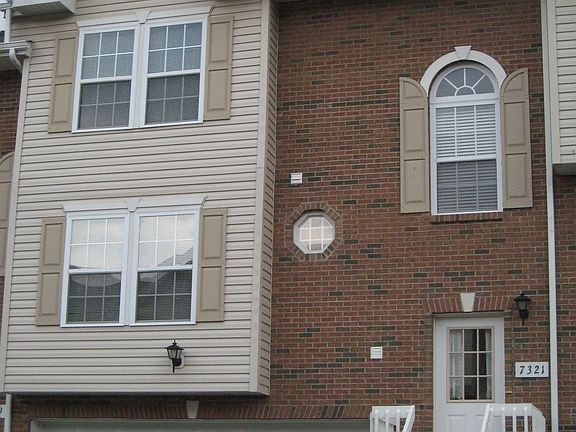 Front view of property