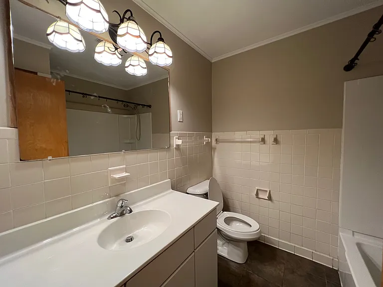 7218 Maryland Dr — Photo 9