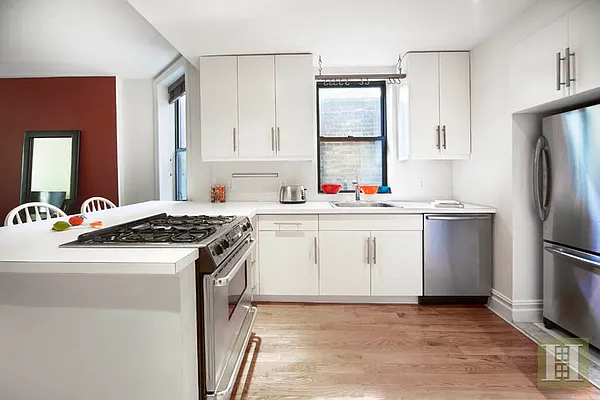 Rented by Halstead Real Estate | media 39