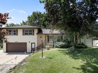 1105 W Frances Dr, Mahomet, IL