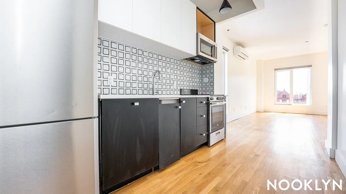 Building Photo - 887 Lexington Ave #4B