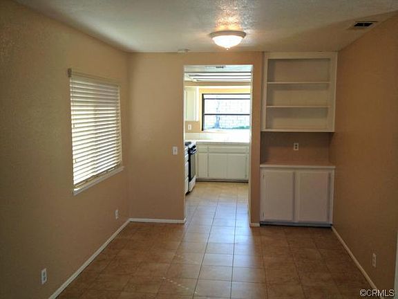 5th image of 2146 S Belle Ave