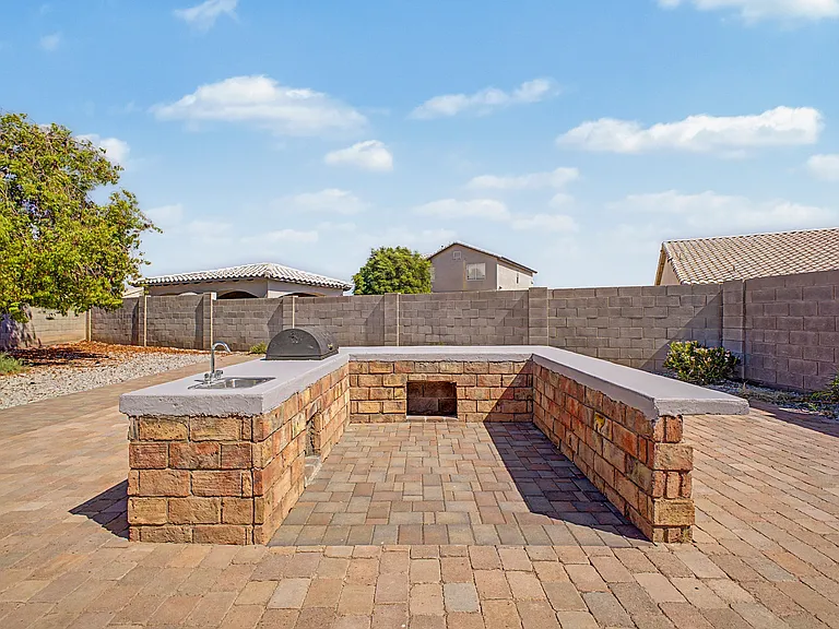 8544 W Holly St — Photo 41